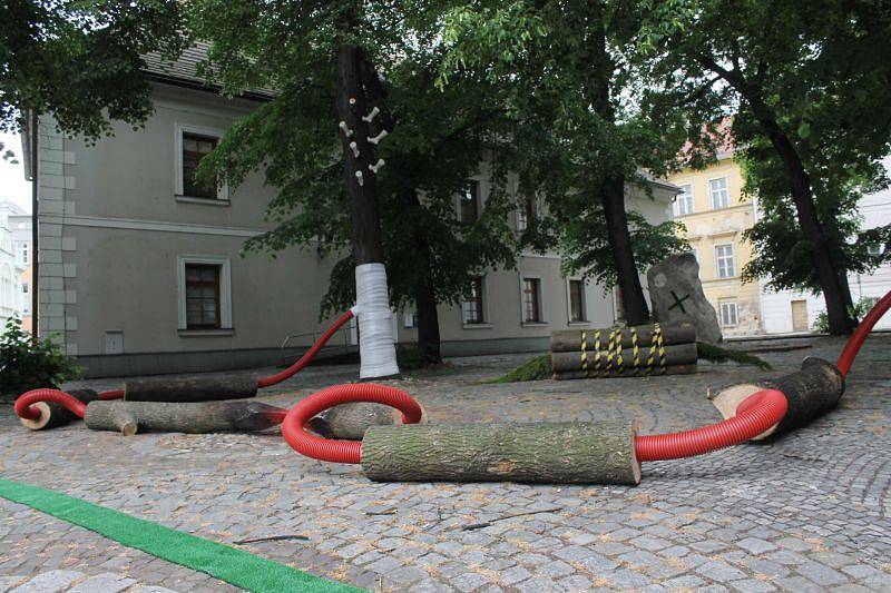 Ve slezské metropoli přibylo anebo ještě přibude několik nových instalací, dojde také na řadu koncertů a různých happeningů, které pomohou oživit veřejný prostor ve městě.