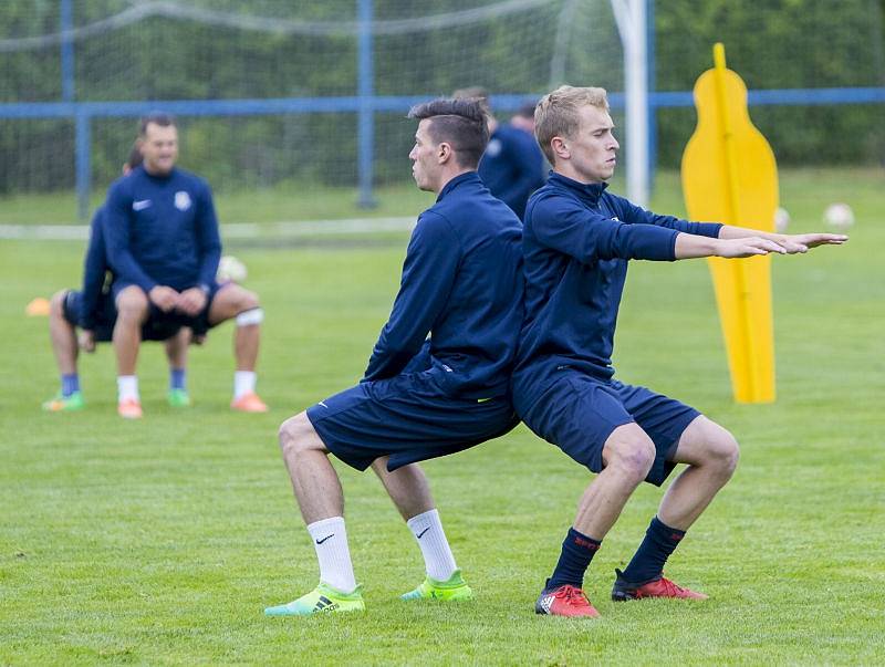 Druholigová Opava začala v sobotu letní přípravu na novou sezonu. Trenér Roman Skuhravý přivítal na tréninku i všechny avizované posily.