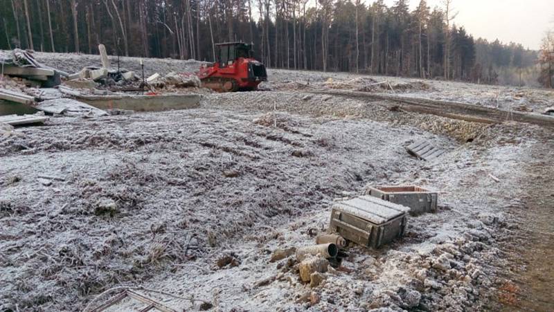 První sklad ve Vrběticích vybuchl během října 2014, další explodoval v prosinci téhož roku.