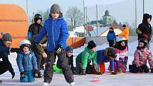 Po hokejovém open air zápasu ve Větřkovicích následoval curling.