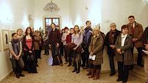 Do minoritského kláštera můžete vyrazit na dvě výstavy. V gotické síni se představuje pětice polských autorů a před Sněmovním sálem pak můžete najít odraz pětileté spolupráce mezi výtvarníkem Rostislavem Herrmannem a spisovatelem Miroslavem Černým.