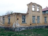 Zchátralý a opuštěný dům hyzdí ulici Gudrichovu v Kylešovicích.