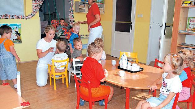 Dětské rehabilitace Hlučín získala z nadace peníze na počítač se specializovaným vybavením a programy, které pomohou při výchovně vzdělávacím procesu dětí.