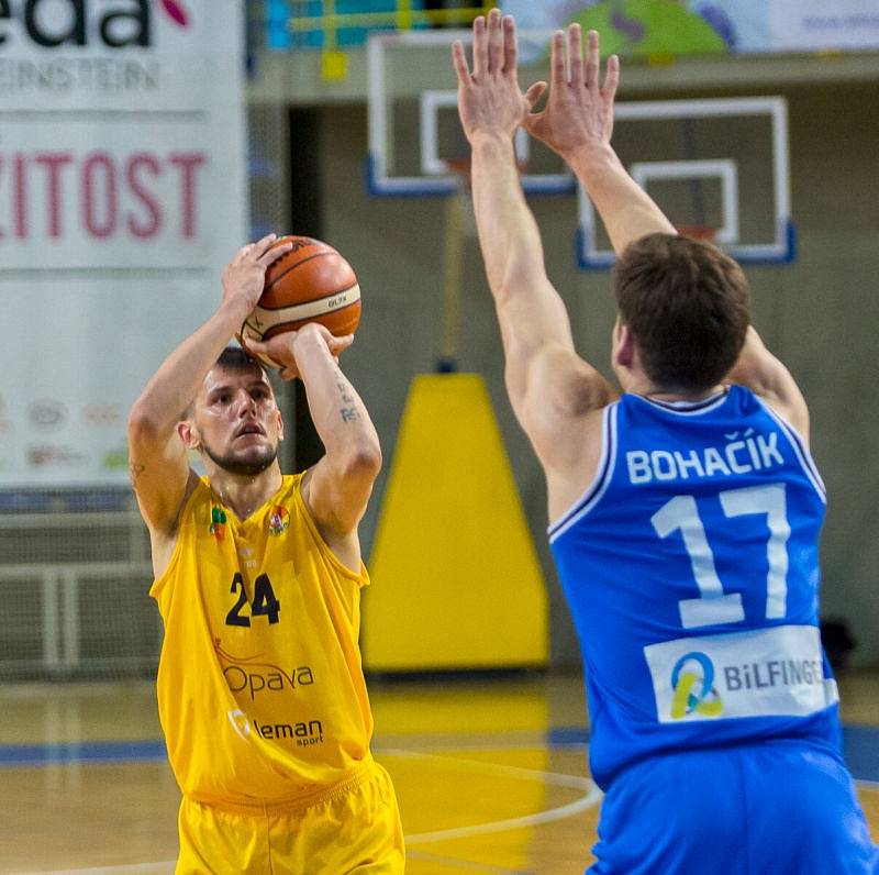 BK Opava - USK Praha 73:68