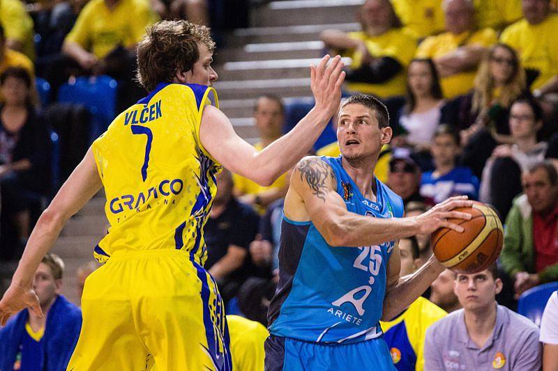 BK Opava – Ariete Prostějov 90:74