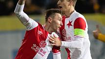 Opava - Zápas 17. kola FORTUNA:LIGY mezi SFC Opava a SK Slavia Praha 3. prosince 2018 na Městském stadionu v Opavě. Jaromír Zmrhal (SK Slavia Praha), Milan Škoda (SK Slavia Praha).