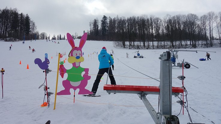 Lyžařský vlek ve skiareálu Vraclávek - Purkartice se v zimní sezoně 2023 nerozjede. Důvodem jsou technické problémy.