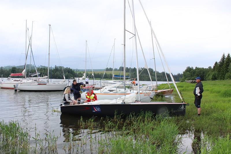 Jachtařská regata na Slezské Hartě.