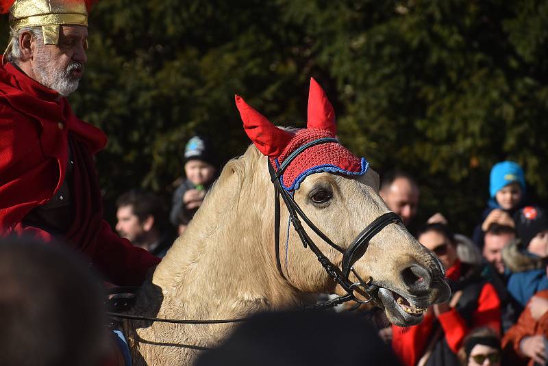 Krnovanům nevadilo, že svatý Martin přivezl sluníčko místo sněhu. 13. listopadu 2022