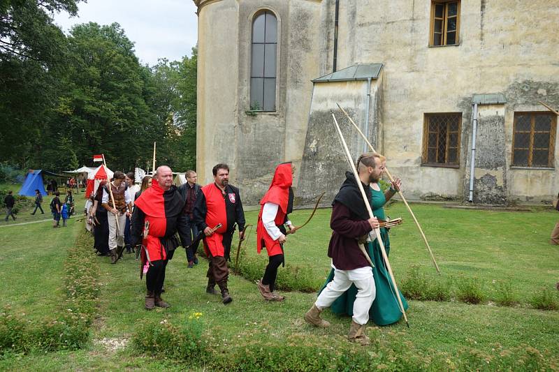 Velký lukostřelecký turnaj ve Slezských Rudolticích.