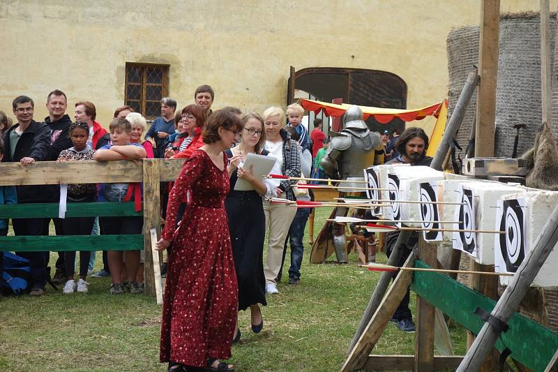 Velký lukostřelecký turnaj ve Slezských Rudolticích.