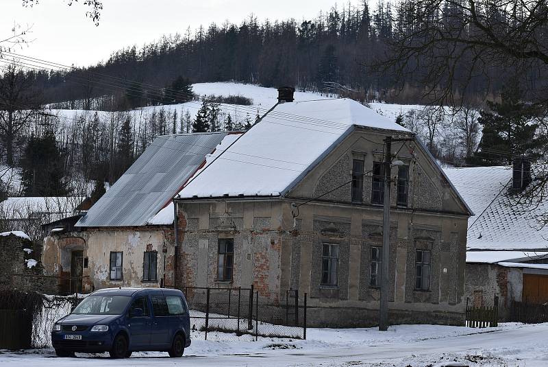 Krasov, malá podhorská obec na Krnovsku, leden 2021.