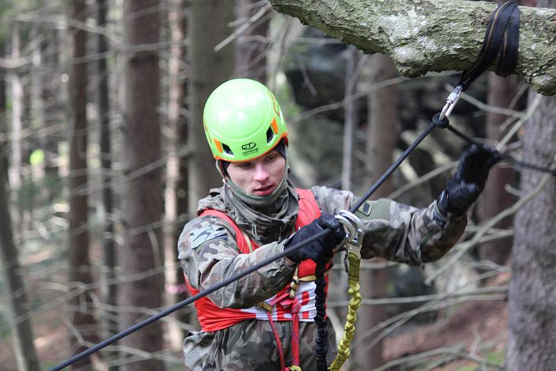 V Jeseníkách se konal další ročník armádní soutěže Winter Survival.