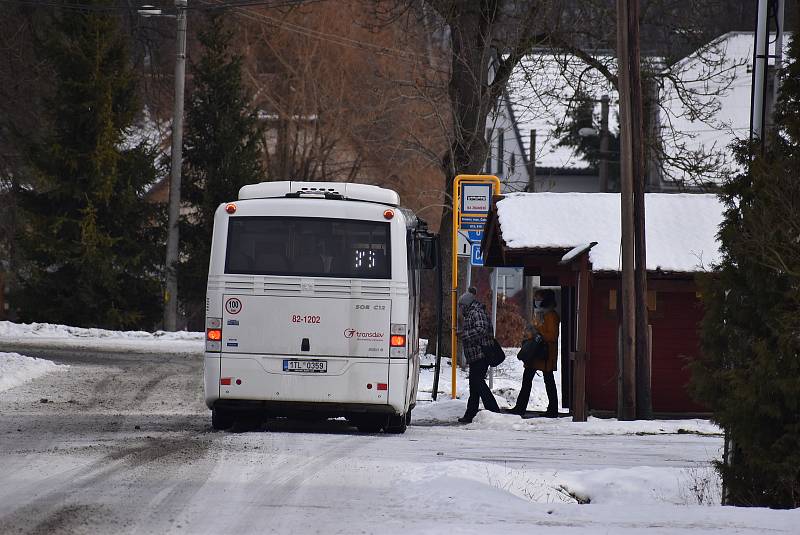 Krasov, malá podhorská obec na Krnovsku, leden 2021.