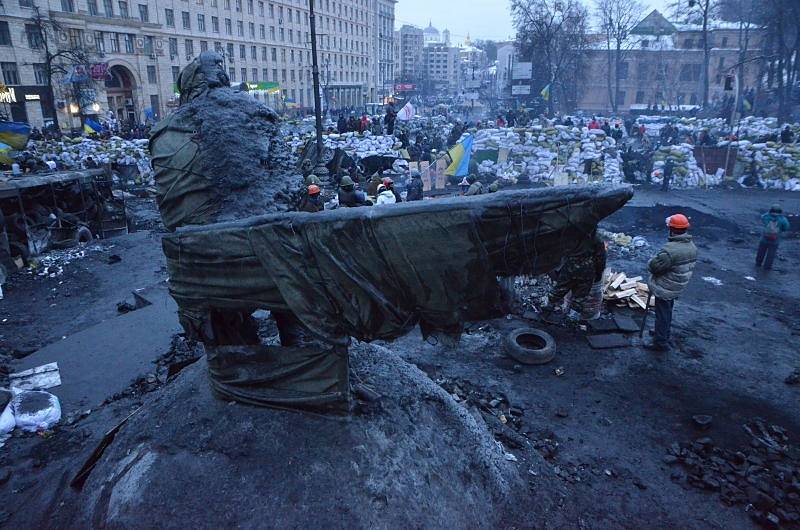 Revoluce na Ukrajině nenechala v klidu fotografa a cestovatele Ivo Dokoupila, který bydlí v Radimi u Krnova. V pátek se vrátil už ze třetí výpravy do Kyjeva.