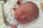 Jmenuji se MATĚJ TOŠENOVSKÝ, narodil jsem se 1. Ledna 2019 a jsem první miminko narozené v krnovské porodnici v novém roce. Při narození jsem vážil 3220 gramů a měřil 46 centimetrů. Osoblaha.