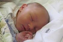 Jmenuji se MIKULÁŠ MARALÍK, narodil jsem se 5. listopadu 2018, při narození jsem vážil 3300 gramů a měřil 48 centimetrů.
