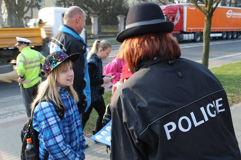 Po celý týden probíhá projekt, zaměřený na přecházení vozovky a přechody pro chodce. Policisté se společně se zástupci BESIP vydali k zebrám, aby se na vlastní oči přesvědčili, jaké největší chyby dělají chodci při přecházení silnic.