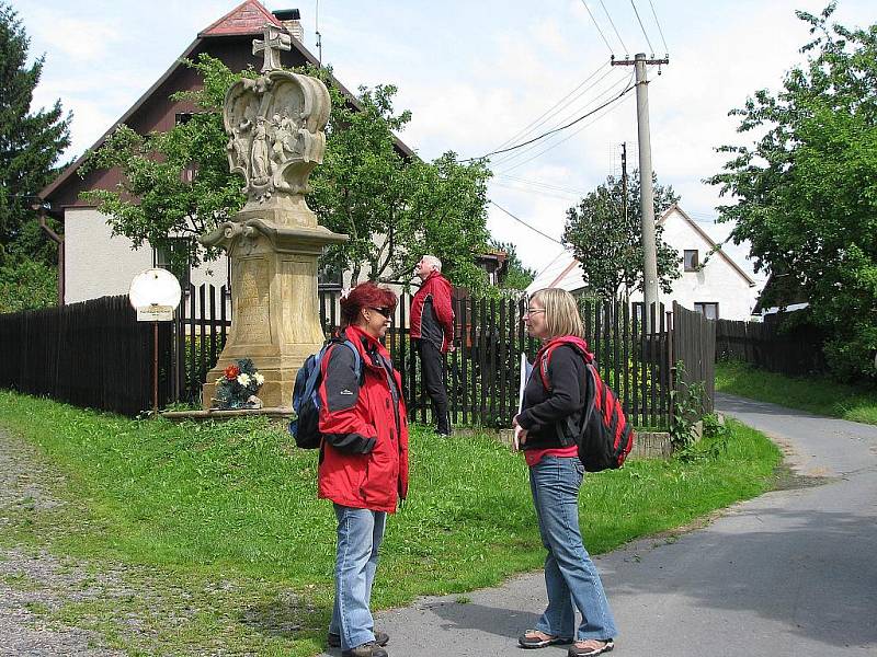 Barokní křížová cesta v Rudě nedaleko Rýmařova je jednou z nejvzácnějších památek v okrese zasazených přímo do krajiny. 