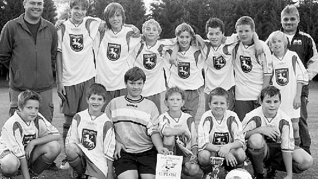 Fotbaloví žáci Jiskry Rýmařov se stali vítězy okresního kola Českého poháru, na penalty porazili vrstevníky z Města Albrechtic.