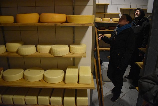 Exkurze na farmě v polské vsi Radynia, kde Bogusława Szpak vyrábí oblíbený sýr Cvilín pro české i polské zákazníky.