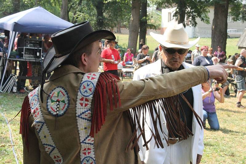 Devětadvacátý ročník festivalu country a trampské písně Eldorádo Sosnová je mrtev, ať žije příští ročník s pěkně kulatým číslem třicet.