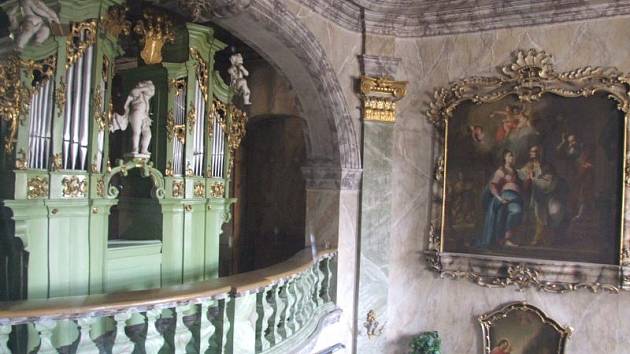 Návštěvníci zámku Hošťálkovy nepochybně budou překvapeni, jak bohaté kulturní dědictví ukrýval rozsáhlý barokní komplex, který dosud znali pouze zvenčí.