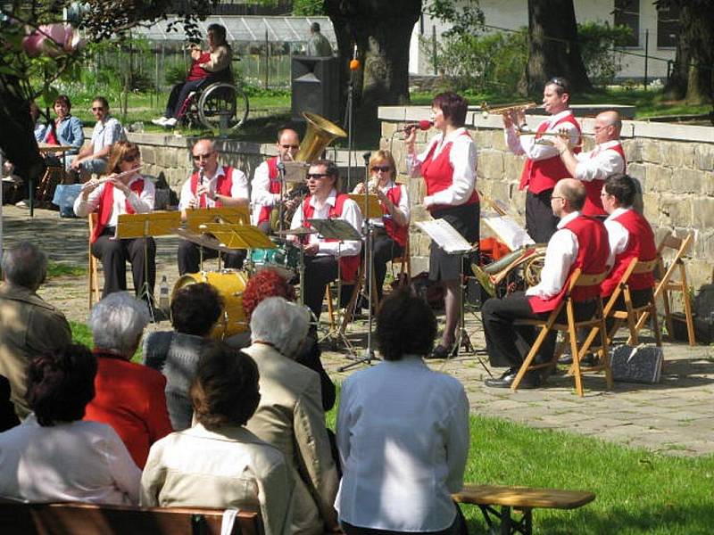 Koncert Krnovanky v zahradě Flemmichovy vily - ilustrační foto.