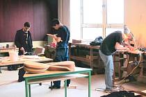 Budoucí varhanáři se na Střední umělecké škole varhanářské v Krnově naučí v rámci svých praxí základy výroby strunných nástrojů nebo varhan, umí používat technickou dokumentaci i programy AutoCad či 3D modelování v Autodesku. 