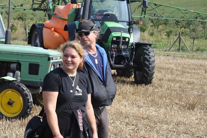 Krnovské dožínky se odehrály na statku u česko - polské tradice. Připomenuly veřejnosti, že k tomuto regionu neodmyslitelně patří také zemědělství.