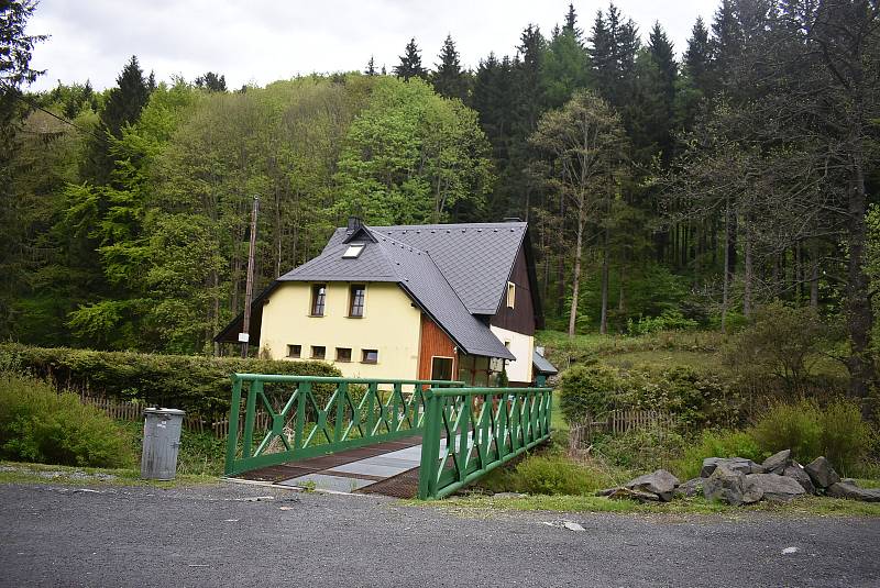 Ludvíkov žije turistickým ruchem. Milovníky Jeseníků sem lákají vyhlídky, skály, lesy a také nabídka různých typů penzionů, hotelů a restaurací.