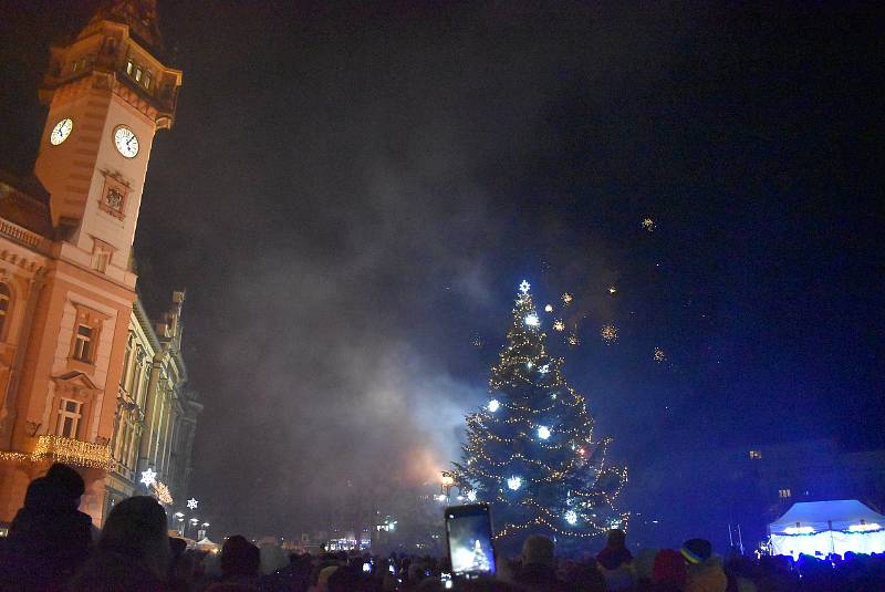 Rozsvícení vánočního stromu v Krnově, listopad 2022.