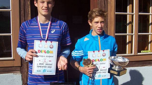 Zleva: druhý Michael Kulhánek a vítěz turnaje Ondřej Horák z SK LAMA.