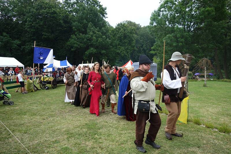 Velký lukostřelecký turnaj ve Slezských Rudolticích.