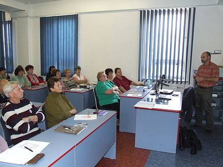 Obchodní akademie a Střední zemědělská škola Bruntál nabízí lidem nad padesát let studium na univerzitě třetího věku.