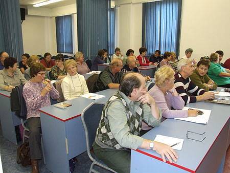 Obchodní akademie a Střední zemědělská škola Bruntál nabízí lidem nad padesát let studium na univerzitě třetího věku.