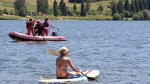 Plavba na paddleboardu je oblíbeným sportem a zábavou i na přehradě Slezská Harta. V Mezině vznikla specializovaná půjčovna paddleboardů.