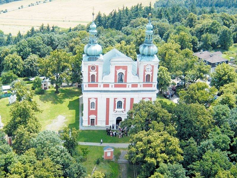 Kostel Panny Marie Sedmibolestné a Povýšení Svatého kříže na Cvilíně.