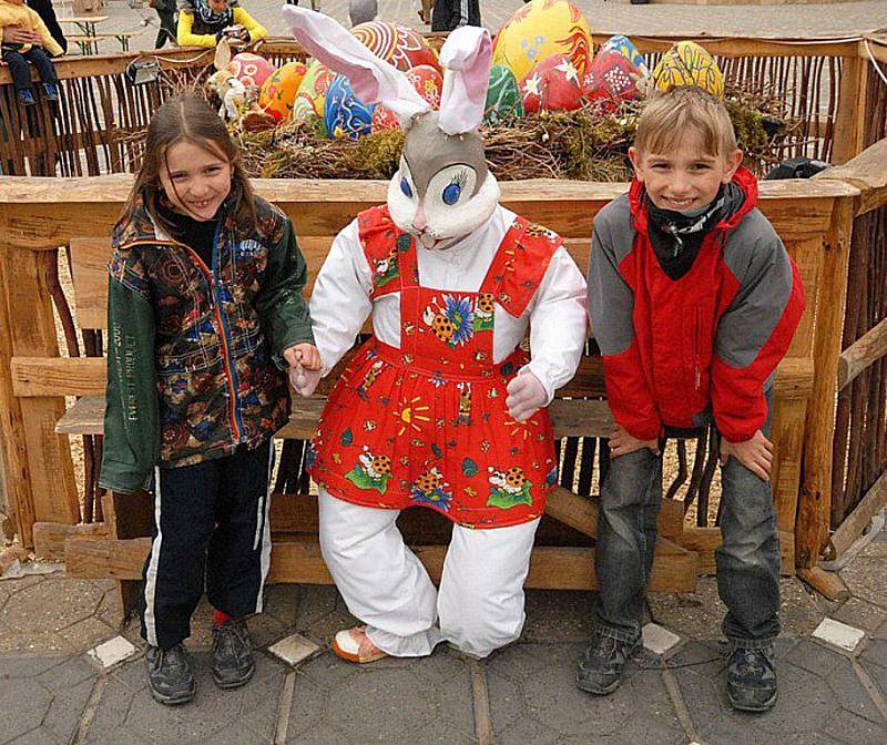 Turisté se s radimským cestovatelem jeli podívat, jak slaví Velikonoce Češi žijící v rumunském Banátu.