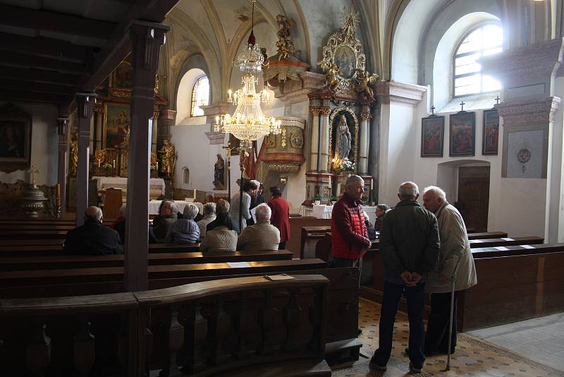 V Krasově si připomněli výročí 150 let od narození Výročí 150 let od narození olomouckého světícího biskupa Schinzela.