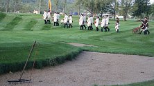 Zlatohorská císařská garda ukončila salvou z pušek a výstřely z děl letošní golfovou sezonu ve Městě Albrechticích.