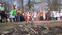 Mateřské školy z Úvalna a Hlubčic oživily tradici pálení Murény.