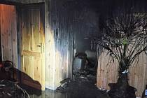Požár sauny v horské chatě na Ovčárně, který si v noci na pondělí 27. března vyžádala evakuaci 35 lidí.