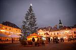 Letos se vánočním stromem Bruntálu stala jedle. Podle místa svého původu a také po svém majiteli se strom jmenuje Jan z Roudna.