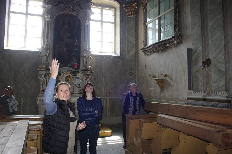 Rekonstrukce barokních varhan na zámku v Hošťálkovech trvala pět let. Jejich hlas poprvé uslyšíme 4. prosince 2021.