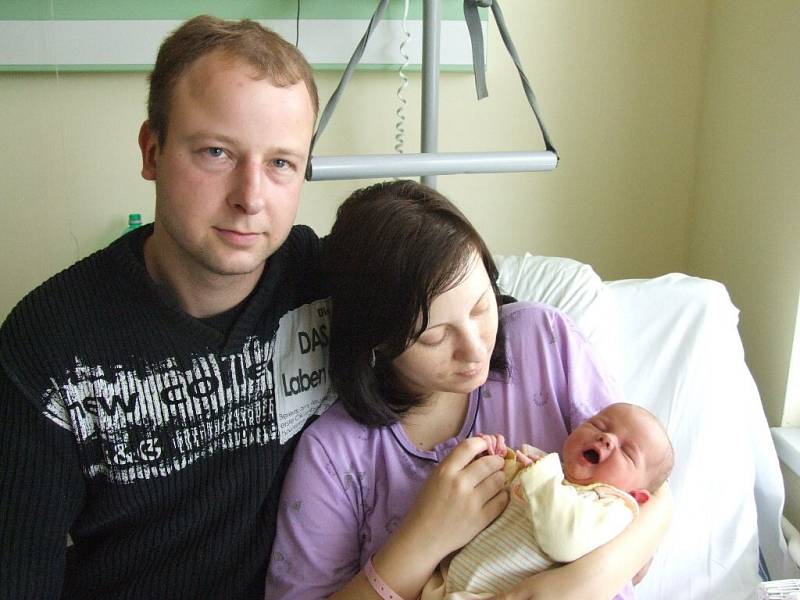 GABRIELA BENKOVÁ, narozena 20.5.2008, Brumovice, váha 3,43 kg, míra 49 cm, maminka Vladimíra Baťová, tatínek Václav Benek.