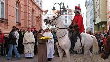 V neděli 15. listopadu zavítal do krnovských ulic průvod v čele se svatým Martinem na bílém koni.