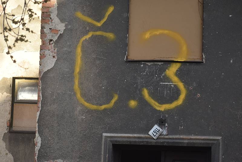Atmosféra krnovského Bronxu zaujala filmaře, kteří hledali zašlé oprýskané domy pro natáčení filmu Citlivý člověk.