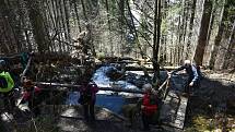 Udělejte si někdy výlet kolem náhonu, který přivádí vodu pro umělý vodopád v Karlově Studánce.