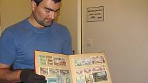 Ve sbírkách krnovského muzea jsou nejen mince, ale také bankovky a různá alternativní platidla jako třeba válečné potravinové lístky.